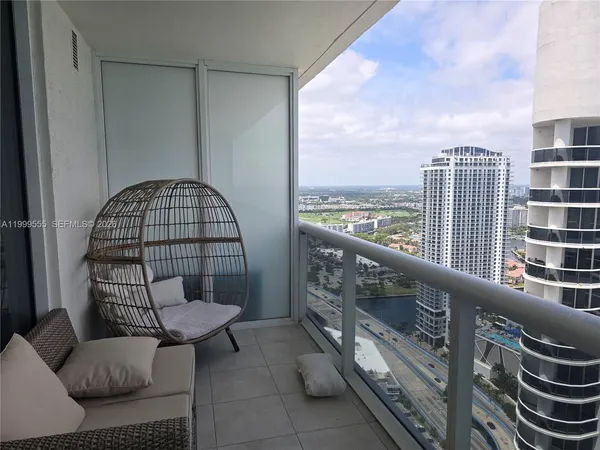 $3,900 | 1830 South Ocean Drive, Unit 4309, Hallandale Beach, FL 33009