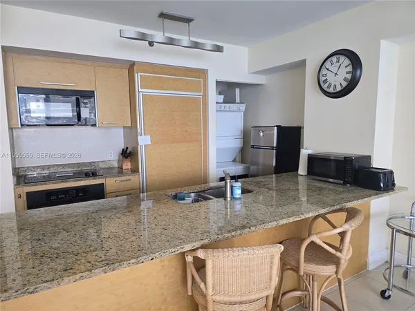 $3,900 | 1830 South Ocean Drive, Unit 4309, Hallandale Beach, FL 33009