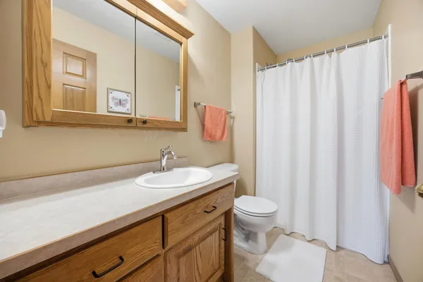 $320,000 | 3250 40th Avenue South, Unit F, Fargo, ND 58104