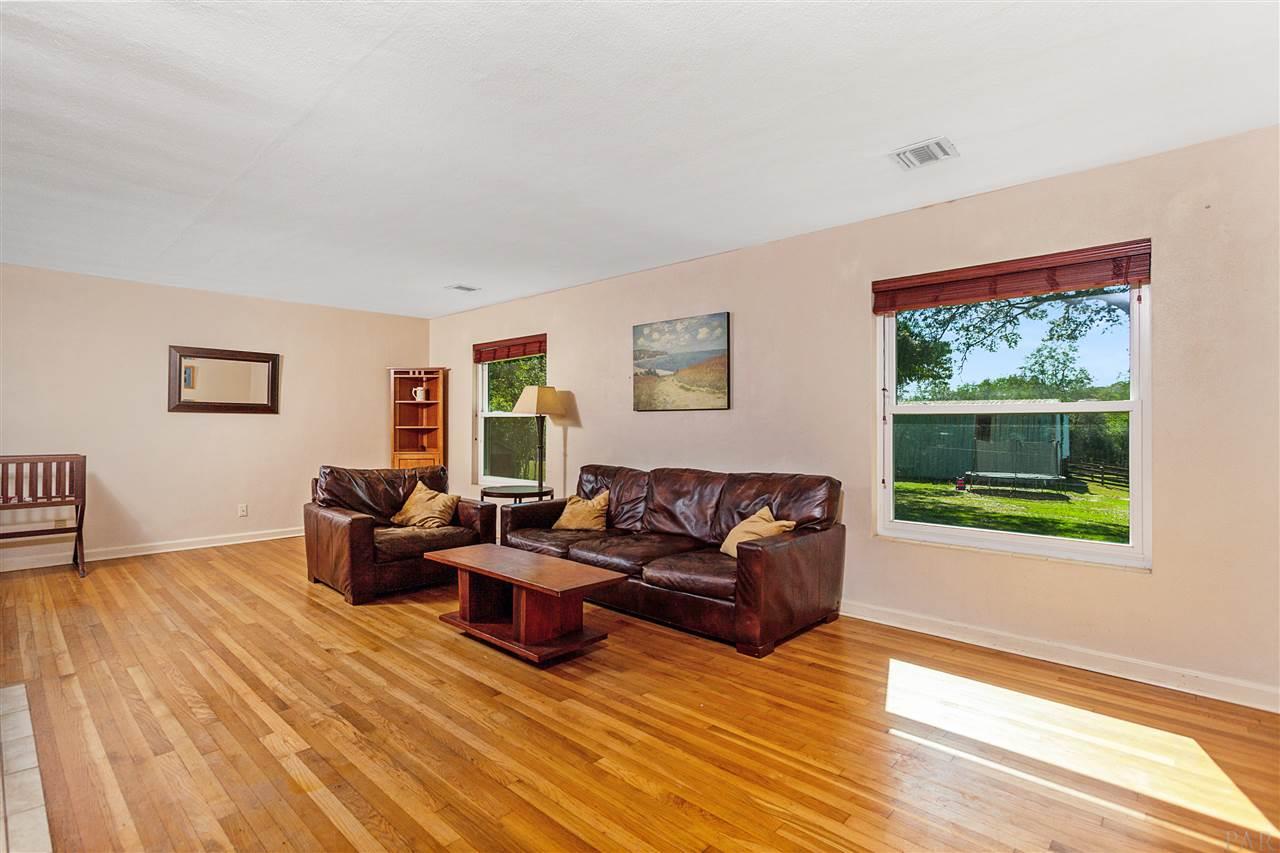 1505 Lewis Road Milton, FL 32570 - Photo 12 of 41 Gallery Image 12
