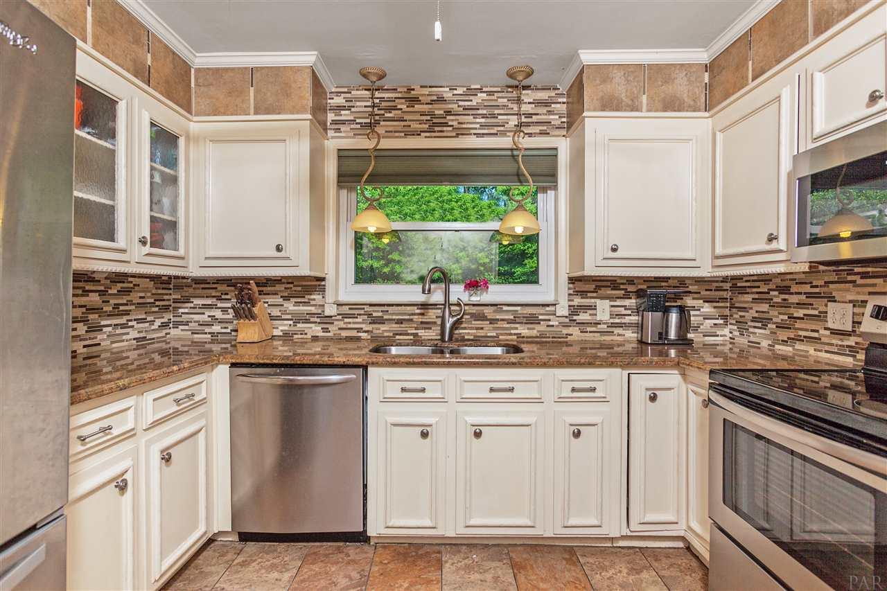 1505 Lewis Road Milton, FL 32570 - Photo 9 of 41 Gallery Image 9