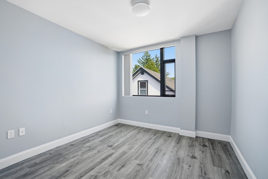 632 Centre Street, Unit 304 Boston, MA 02130 - Photo 5 of 14