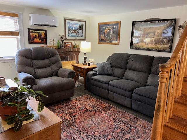 662 Temple Road Farmington, ME 04938 - Photo 26 of 55 Living Room