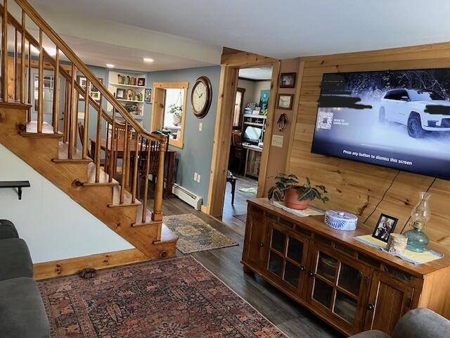 662 Temple Road Farmington, ME 04938 - Photo 28 of 55 Living Room