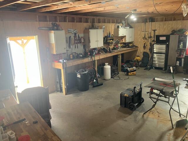 662 Temple Road Farmington, ME 04938 - Photo 46 of 55 Garage