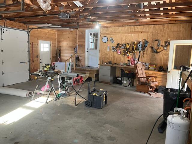 662 Temple Road Farmington, ME 04938 - Photo 47 of 55 Garage