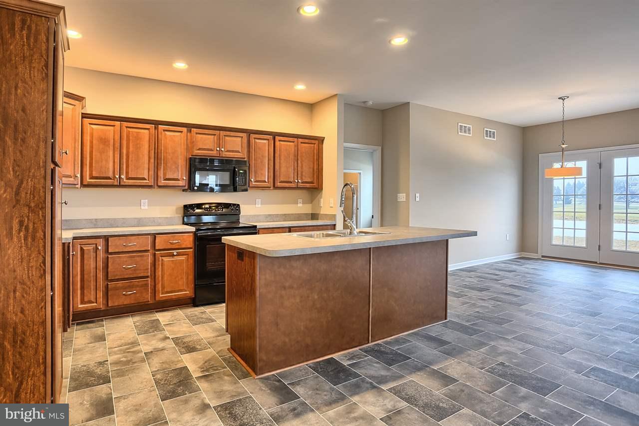 6004 Union Deposit Road Harrisburg, PA 17111 - Photo 4 of 23 Gallery Image 4