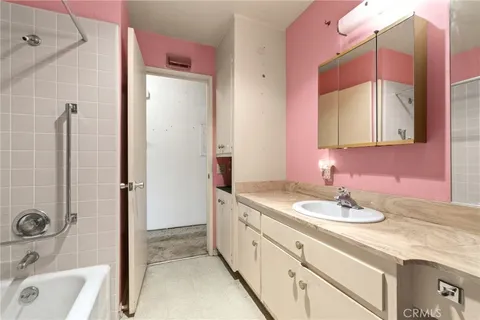 $450,000 | 150 East Fiesta Green, Port Hueneme, CA 93041