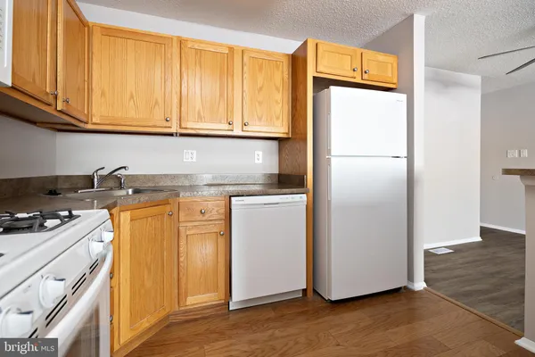 $1,950 | 211 Woodhollow Drive, Marlton, NJ 08053