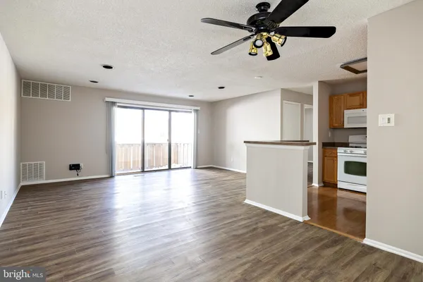 $1,950 | 211 Woodhollow Drive, Marlton, NJ 08053