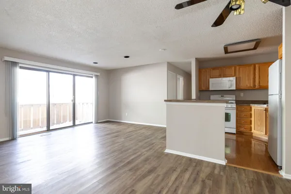 $1,950 | 211 Woodhollow Drive, Marlton, NJ 08053