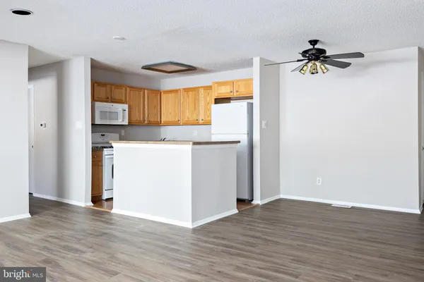 $1,950 | 211 Woodhollow Drive, Marlton, NJ 08053