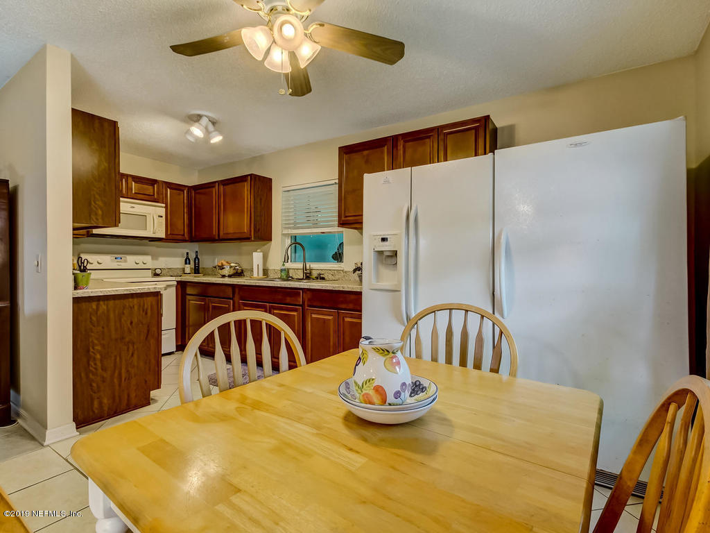 3470 Washburn Road Jacksonville, FL 32250 - Photo 24 of 50 Eat in Kitchen of Guest House