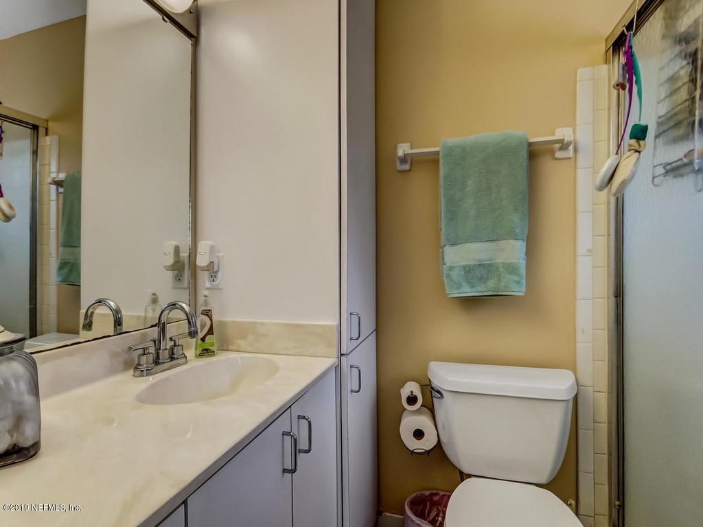 3470 Washburn Road Jacksonville, FL 32250 - Photo 30 of 50 Bathroom in Master Bedroom