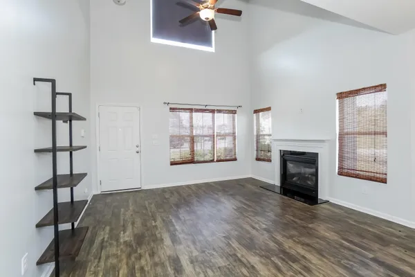 $1,950 | 236 Swallowtail Lane, Goose Creek, SC 29445