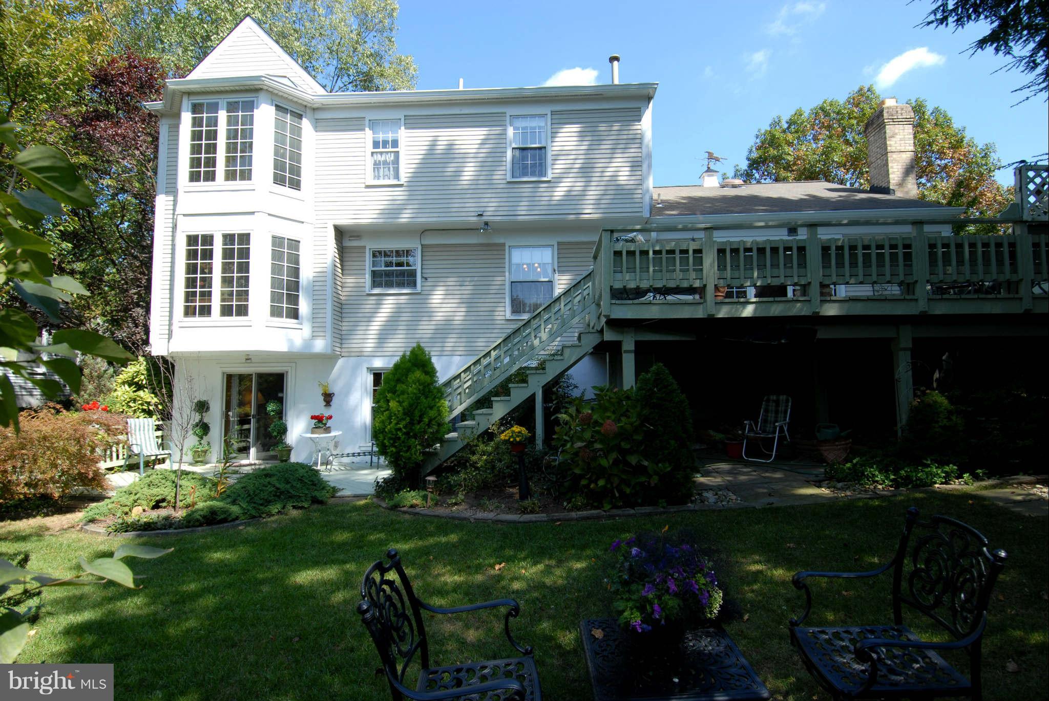 Exterior (Rear)