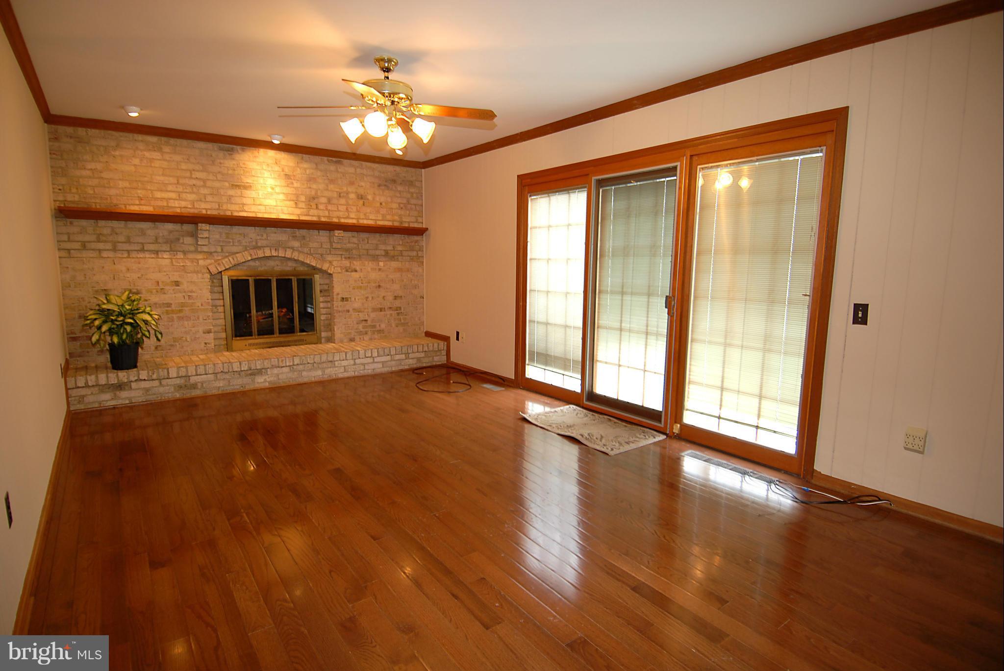 305 Opera Court Silver Spring, MD 20901 - Photo 14 of 25 Family Room