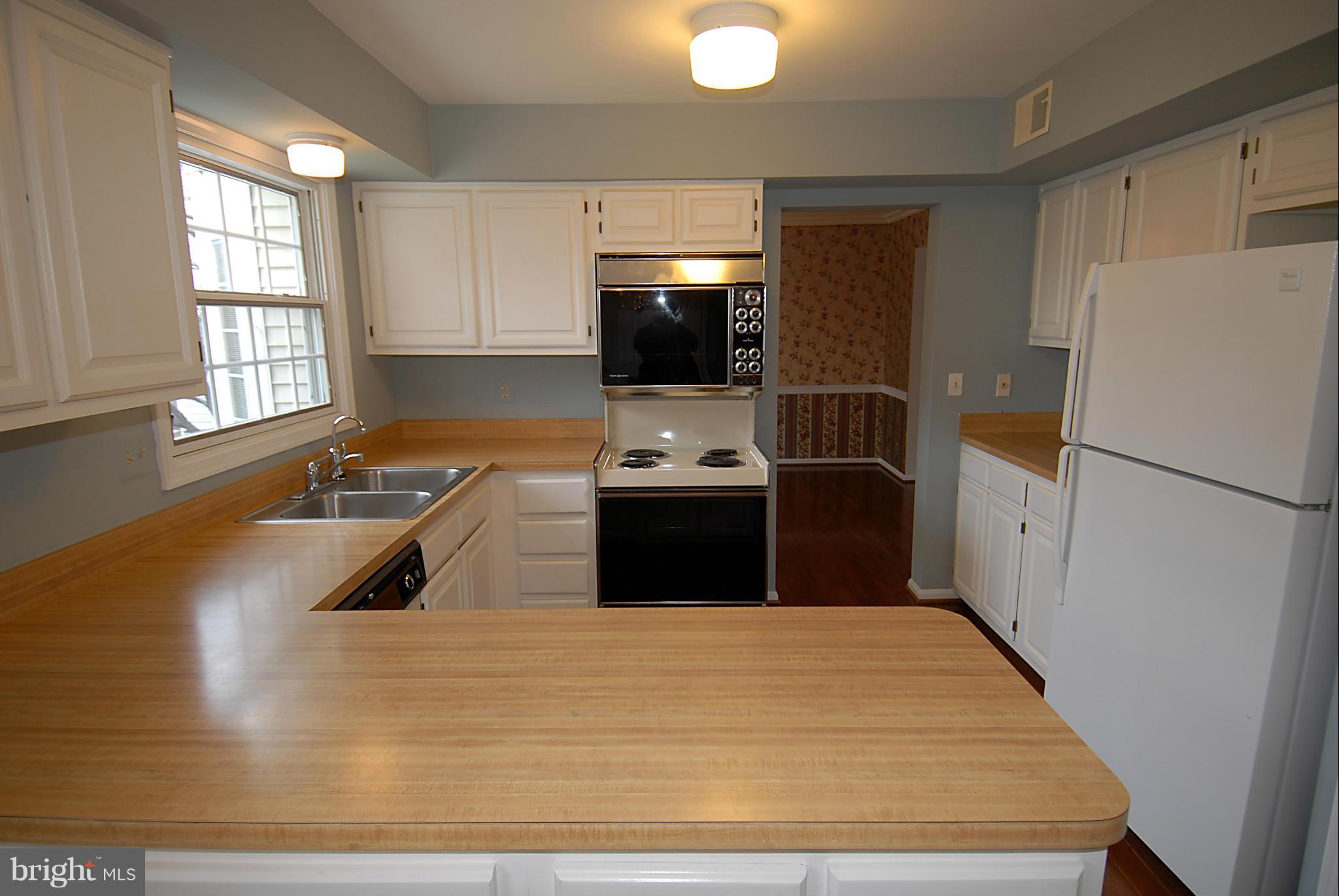 305 Opera Court Silver Spring, MD 20901 - Photo 24 of 25 Kitchen