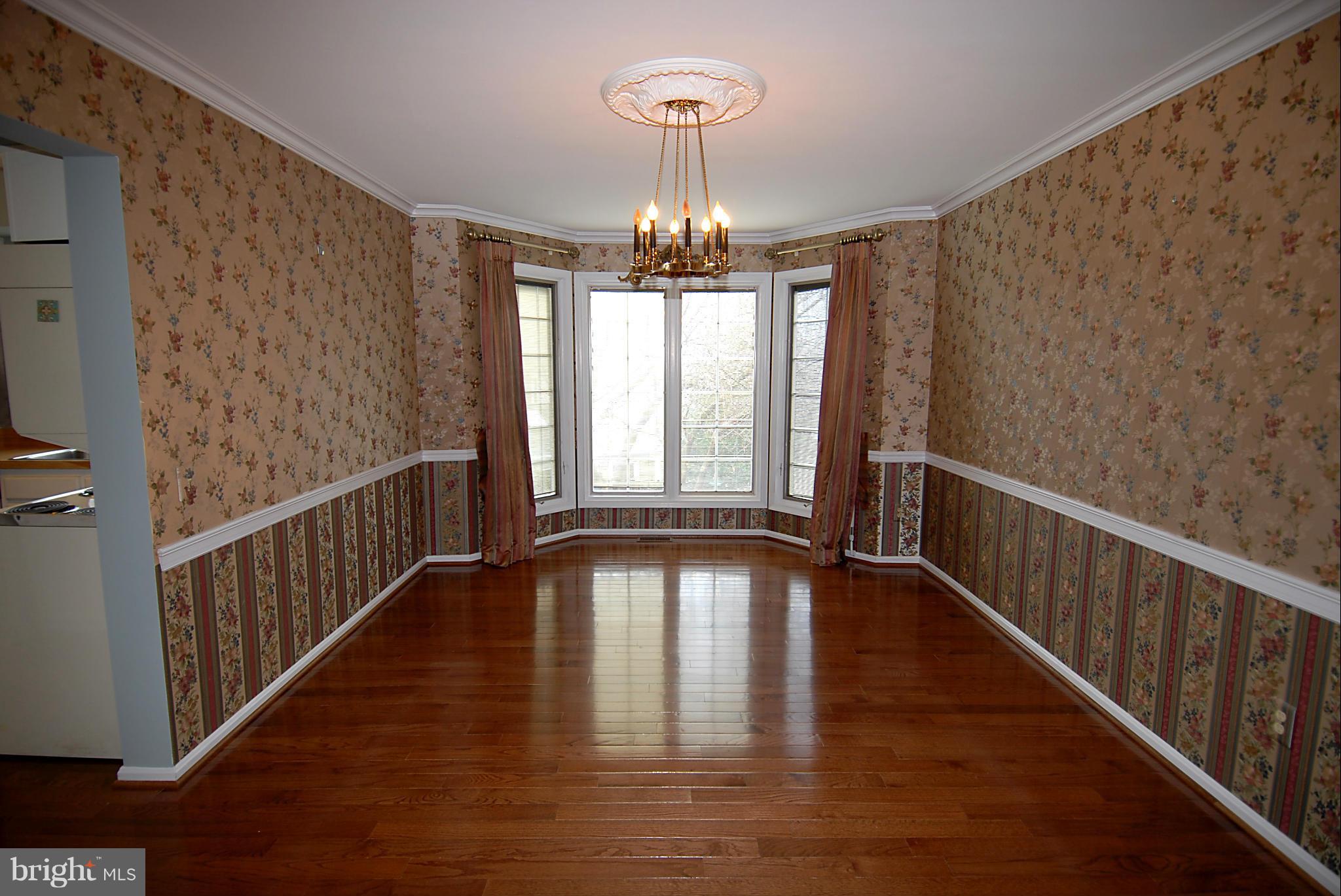 305 Opera Court Silver Spring, MD 20901 - Photo 8 of 25 Dining Room