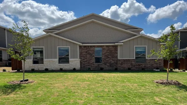 $1,795 | 728 Fallow Drive, Venus, TX 76084
