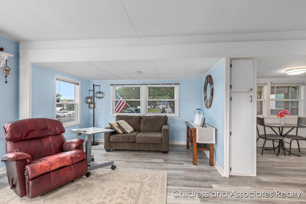 22460 Kline's Resort Road, Unit 118 Three Rivers, MI 49093 - Photo 5 of 27 IMG_1004