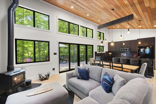 $699,000 | 14823 North Main Street, Buchanan, MI 49107