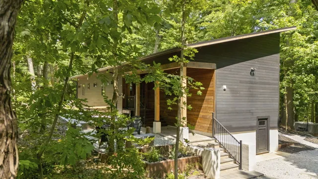 $699,000 | 14823 North Main Street, Buchanan, MI 49107