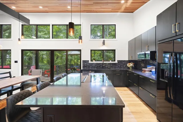 $699,000 | 14823 North Main Street, Buchanan, MI 49107