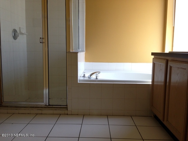 3482 White Wing Road Orange Park, FL 32073 - Photo 7 of 15 Master Bathroom