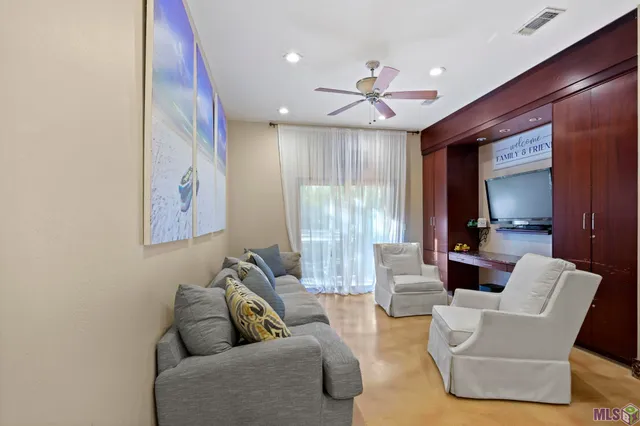 $1,895,000 | 11646 North Oak Hills Parkway, Baton Rouge, LA 70810