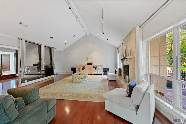 $1,895,000 | 11646 North Oak Hills Parkway, Baton Rouge, LA 70810