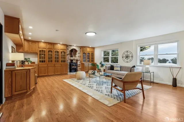 $1,288,000 | 514 Isabella Avenue, Half Moon Bay, CA 94019