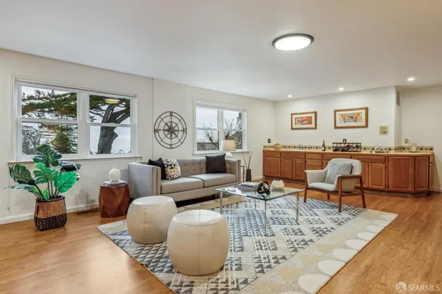 $1,288,000 | 514 Isabella Avenue, Half Moon Bay, CA 94019