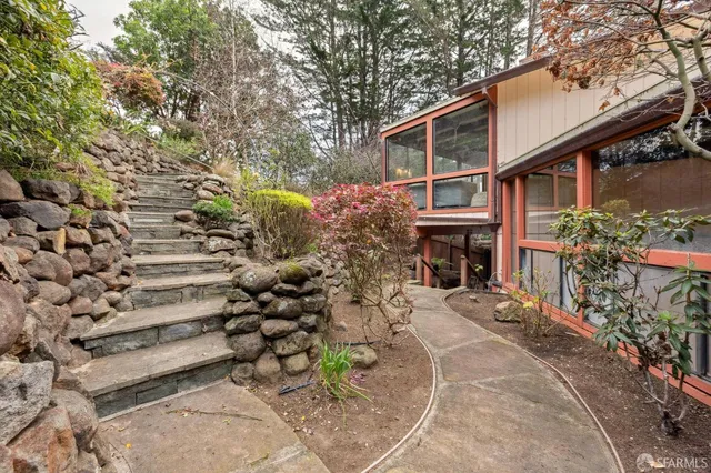 $1,288,000 | 514 Isabella Avenue, Half Moon Bay, CA 94019