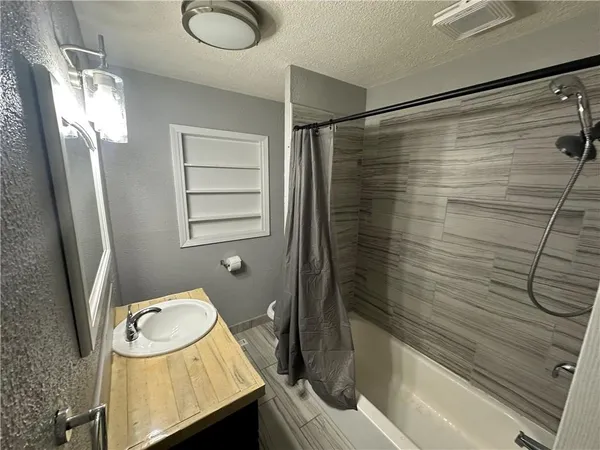 $239,000 | 2532 South 51st Terrace, Kansas City, KS 66106