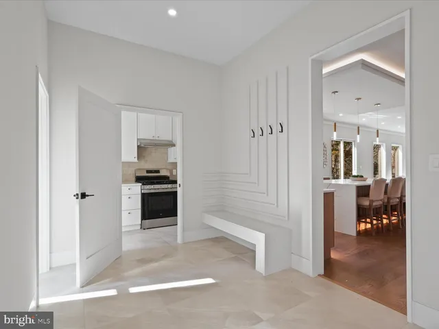 $2,669,888 | 616 Gibson Circle Southwest, Vienna, VA 22180