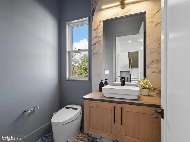 $2,669,888 | 616 Gibson Circle Southwest, Vienna, VA 22180