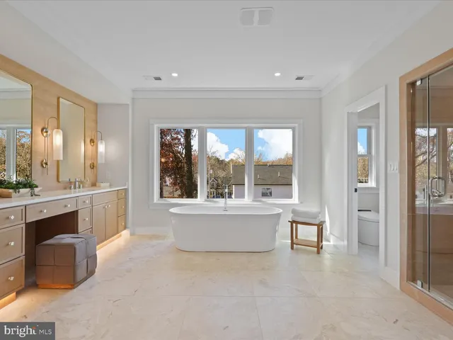 $2,669,888 | 616 Gibson Circle Southwest, Vienna, VA 22180