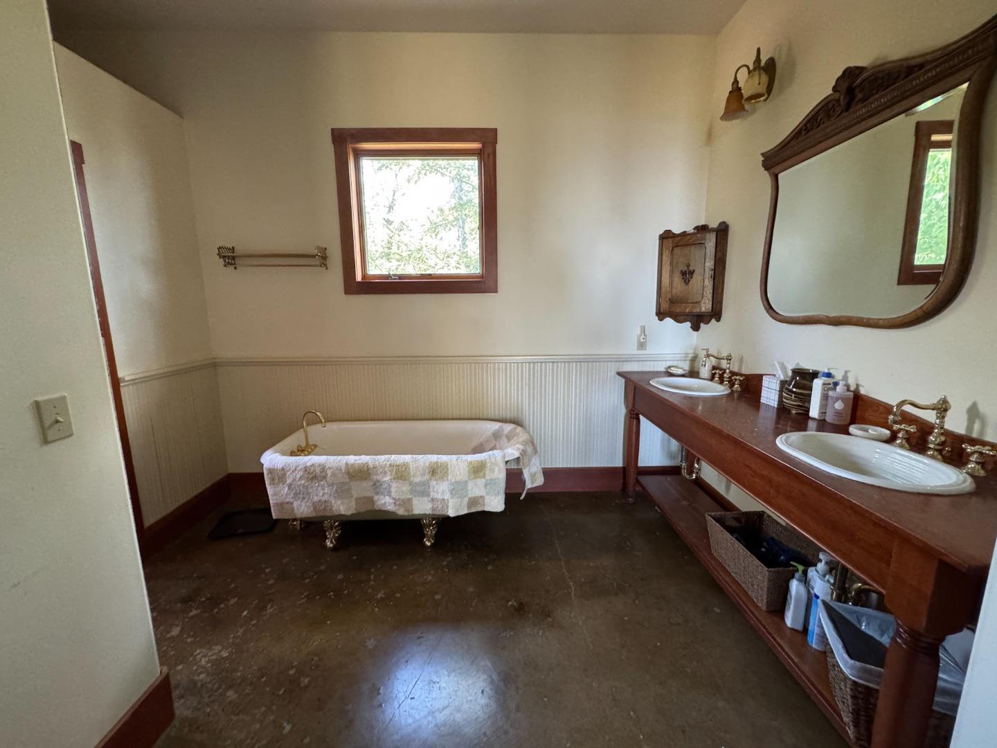 2251 Folendorf Road Murphys, CA 95247 - Photo 7 of 39 a bathroom with a sink and a mirror
