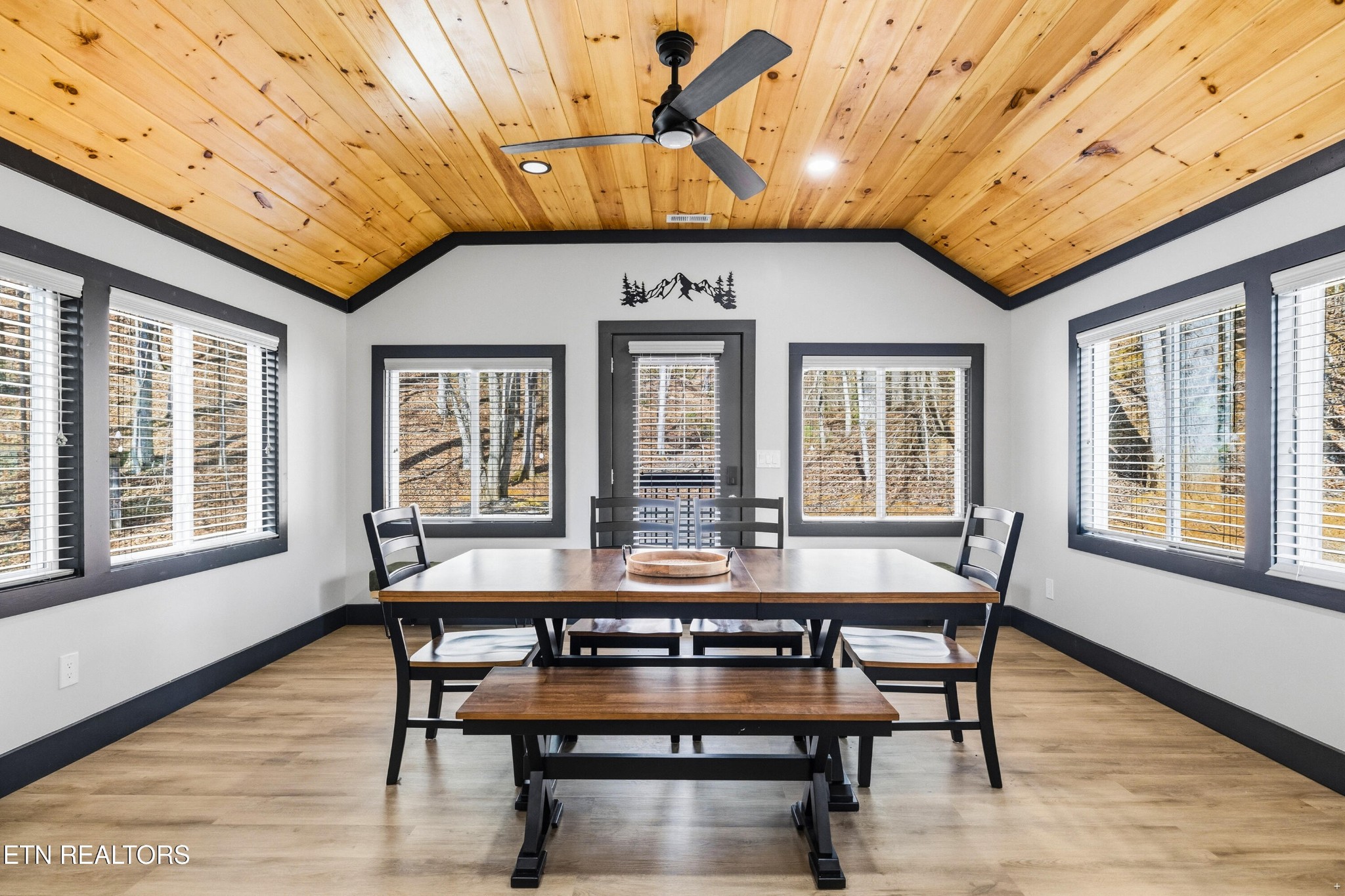 2359 Grassy Branch Road Sevierville, TN 37876 - Photo 11 of 48 Gallery Image 11