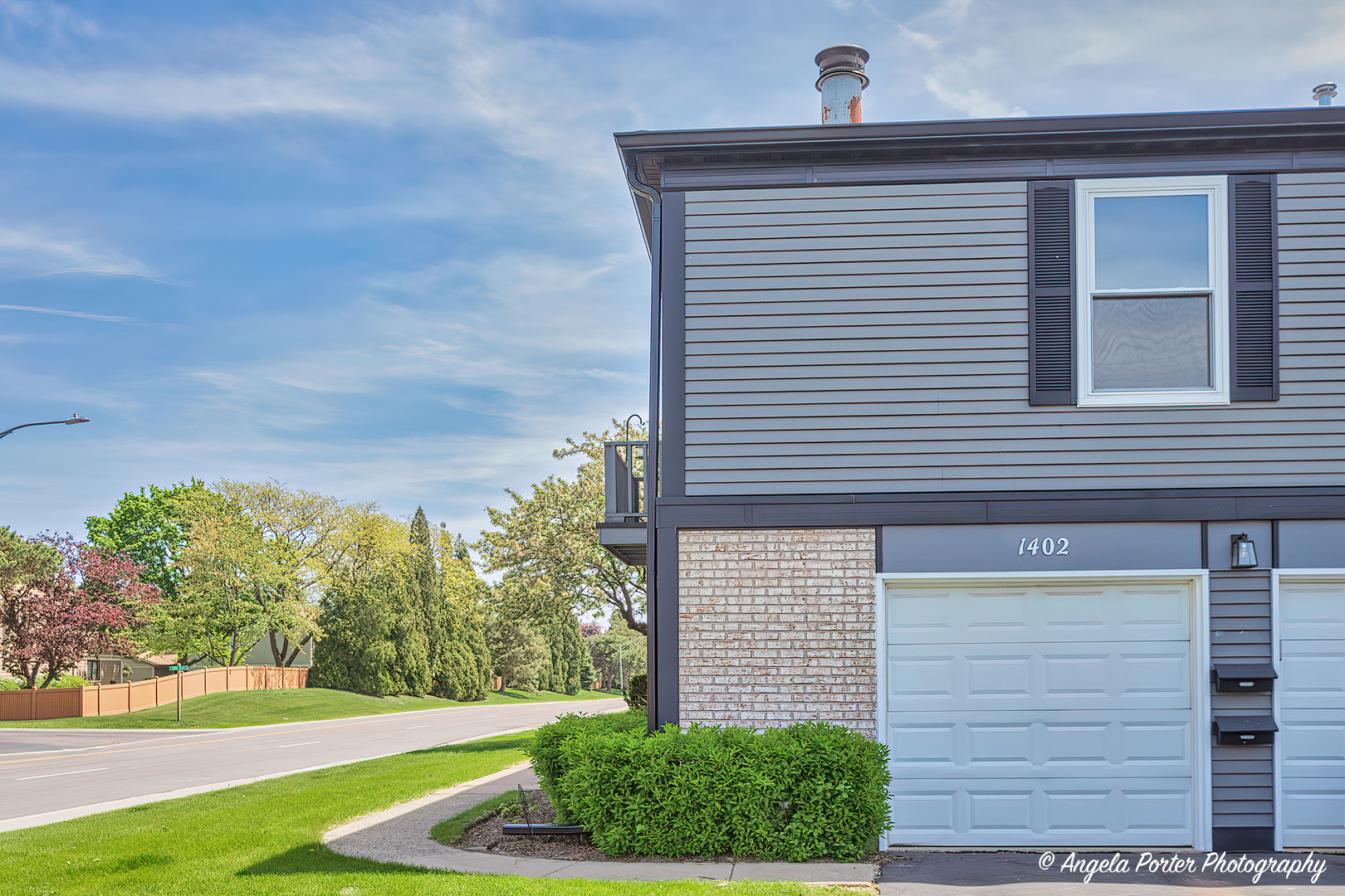 1402 Inverrary Lane, Unit 1402 Deerfield, IL 60015 - Photo 2 of 21