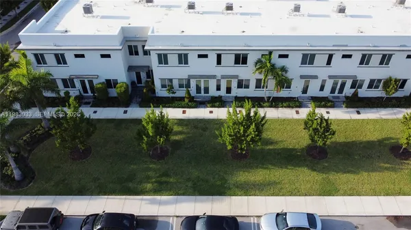 $4,200 | 10447 Northwest 66th Street, Doral, FL 33178