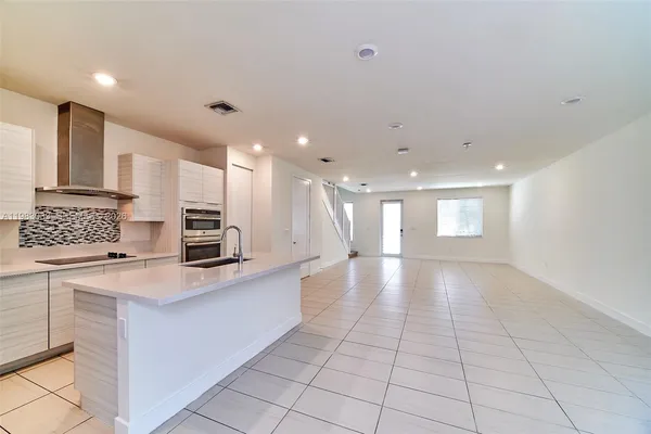 $4,200 | 10447 Northwest 66th Street, Doral, FL 33178