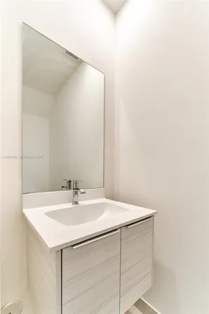 $4,200 | 10447 Northwest 66th Street, Doral, FL 33178