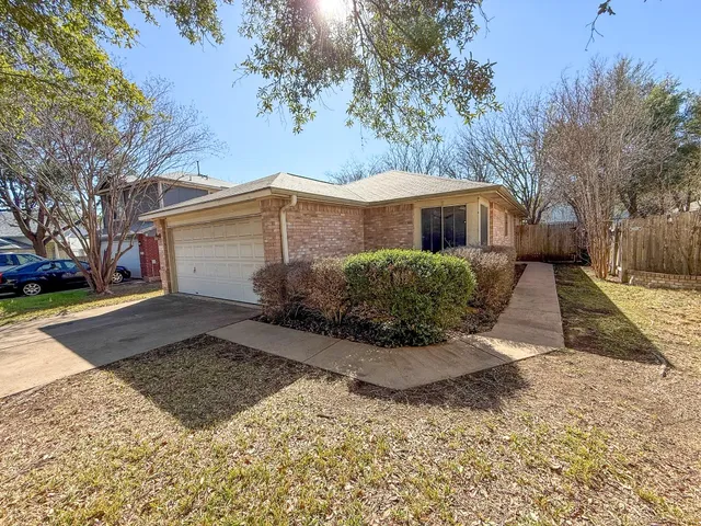 $1,950 | 11101 Franklins Tale Loop, Austin, TX 78748