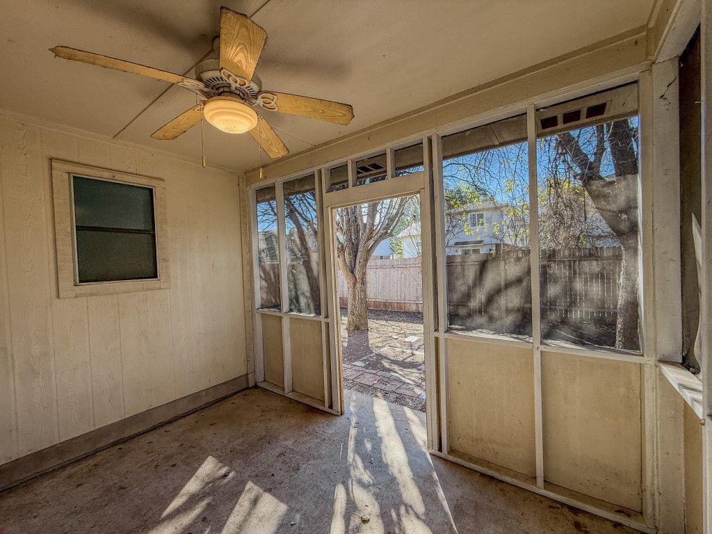 11101 Franklins Tale Loop Austin, TX 78748 - Photo 12 of 38 Unfurnished sunroom with ceiling fan