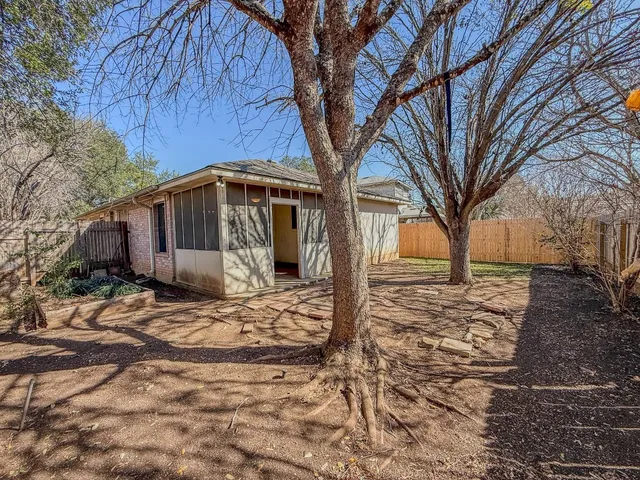 $1,950 | 11101 Franklins Tale Loop, Austin, TX 78748