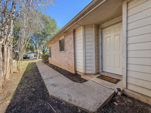 $1,950 | 11101 Franklins Tale Loop, Austin, TX 78748
