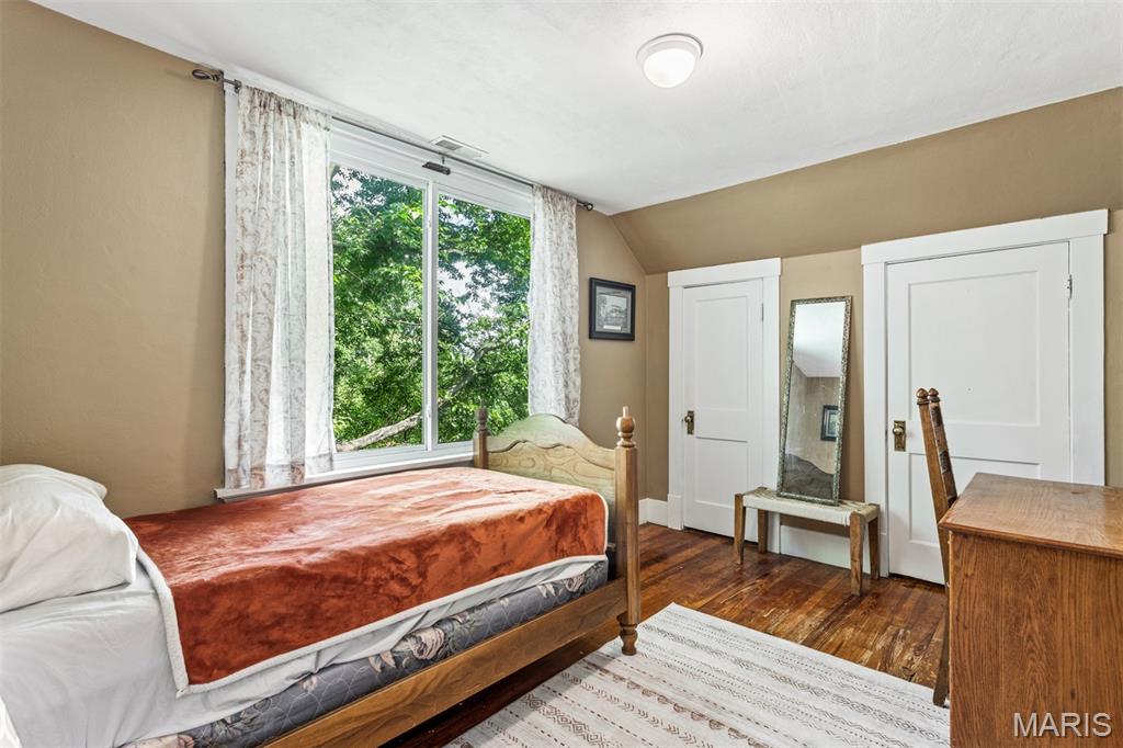 329 Stark Court Webster Groves, MO 63119 - Photo 42 of 63 Gallery Image 42