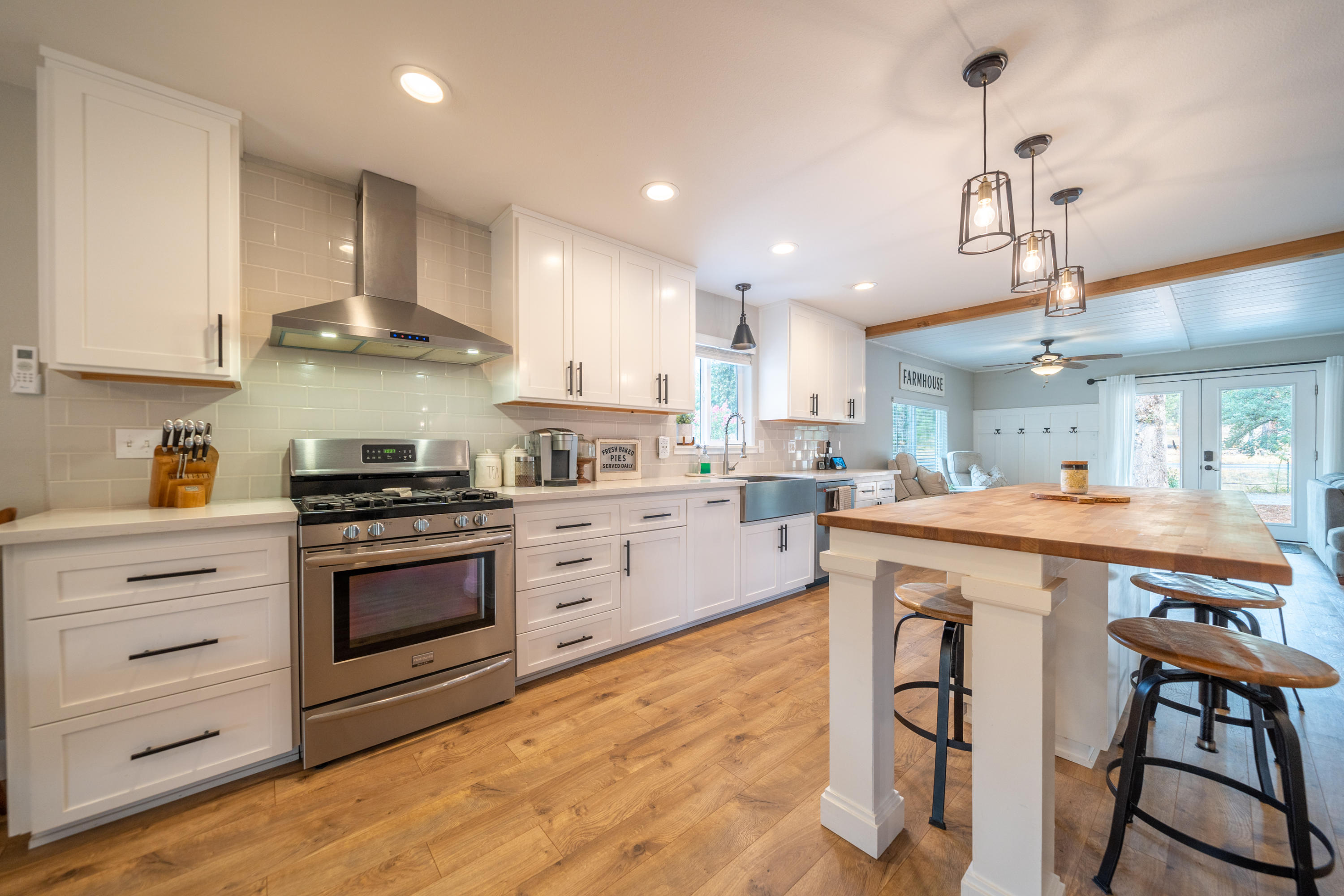 10953 Oak Run Road Oak Run, CA 96069 - Photo 5 of 79 10953 Oak Run Rd-22